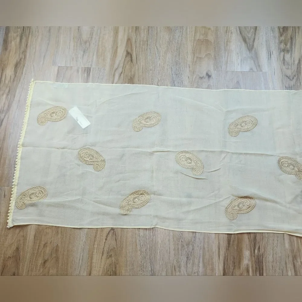🔺️NWT Cream Embroidered Sequined Paisley Rayon Scarf